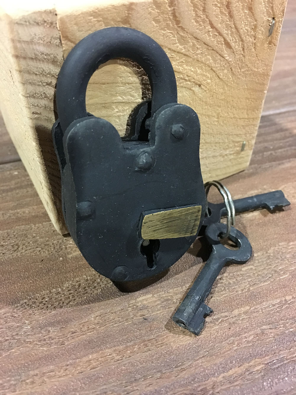 Cast Iron Lock and Keys, Latch and Hinge Set