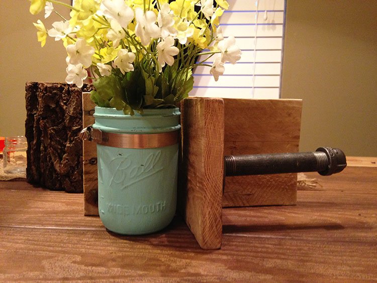 Country Chic Toilet Paper Holder