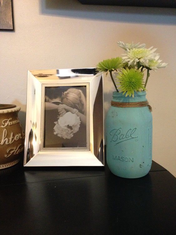 Distressed Mason Jar Flower Vases