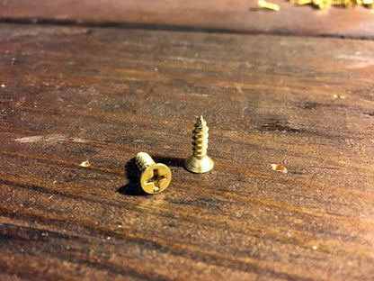 Screws for Rustic Wood Finishing