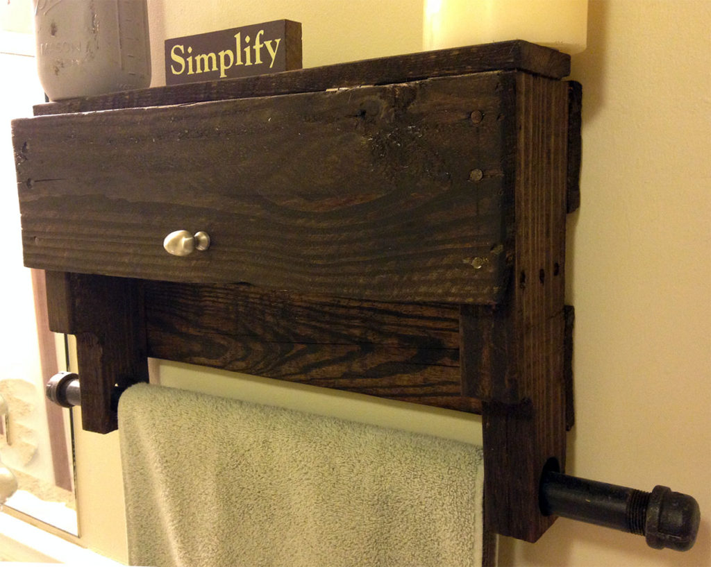 Pallet Towel Rack Shelf